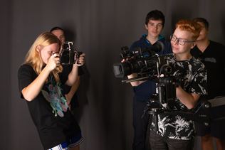 Samsung podporuje tvorivos mladch tudentov 