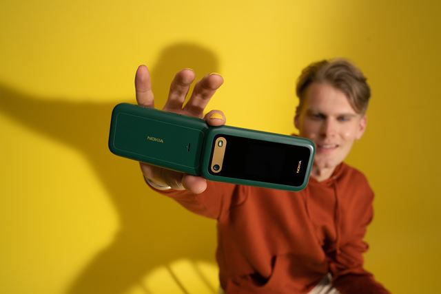 Chcete flip mobil a nechcete plati tiscku? Je tu Nokia 2660 Flip! Teraz v novch farbch 