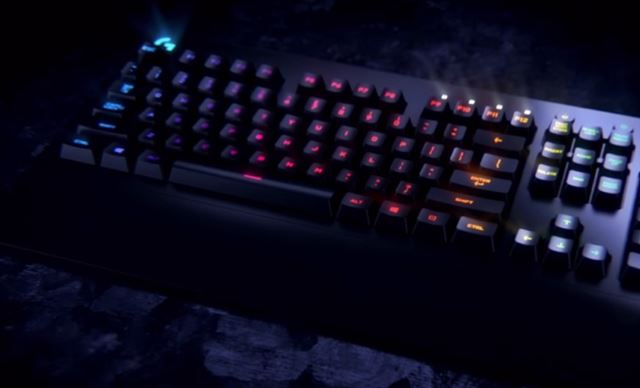 Ak� my�i, kl�vesnice, gamepady a in� ovl�da�e sa k�pi� pod strom�ek? 