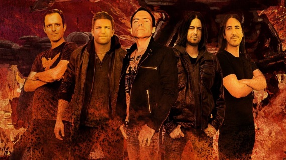 Frank Klepacki, autor hudby pre Command & Conquer, odohr� s kapelou koncert v Brne