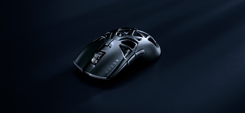 Razer predstavil novú ultraľahkú hernú myš Viper Mini Signature Edition