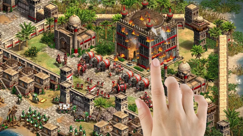 How is Age of Empires II Definitive Edition touchscreen via Xbox cloud?