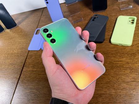 Samsung predstavil nov Galaxy A54 5G a Galaxy A34 5G smartfny  