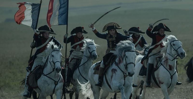 Napoleon od Ridleyho Scotta sa na jese dostane do konvennej kino ponuky