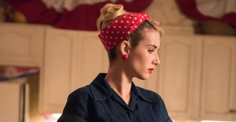 Hot Mess. Emma Roberts si zahr enu, ktorej zni ivot televzna zoznamka