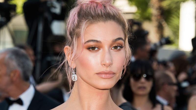 Hailey Bieber je pokrytec