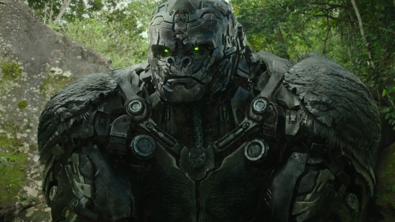 Filmová recenzia: Transformers - Monštrá sa prebúdzajú