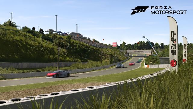 Forza Motorsport pribl�ila svoju ponuku, pr�de s 500 autami a 20 tra�ami 