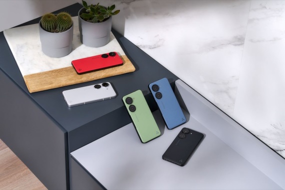 Asus predstavil Zenfone 10 mobil