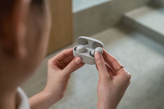 Sony predstavilo nov� WF-1000XM5 sl�chadl� 