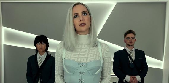 Zánik domu Usherovcov / The Fall of the House of Usher. Klasická hororová látka v novom šate