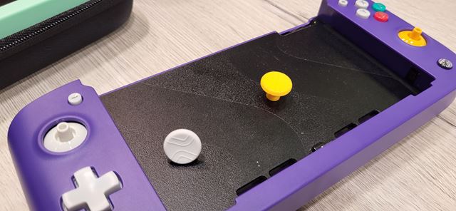 Vysk��ali sme si Nitro Deck, nov� pr�slu�enstvo pre Switch s doplnkov�mi mo�nos�ami 