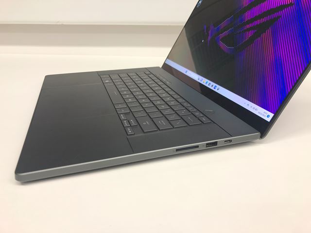 Asus predstavil  ROG Zephyrus G16 a ROG Strix SCAR notebooky 