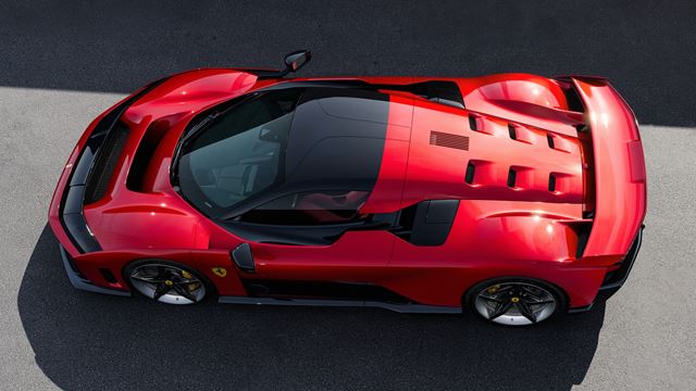 Ferrari F80 bolo predstaven�, m��ete ho ma� za 3.9 mili�na dol�rov 