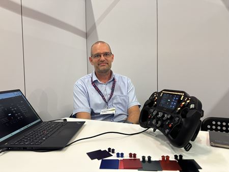 Technikou preplnen volant Invicta od Asetek Sim Sports prebud aj v neznalcoch pretekrsky zpal!  