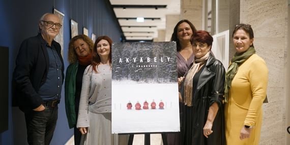 Do kín prichádzajú Akvabely z Prandorfa - ženy, ktoré lámu ľady