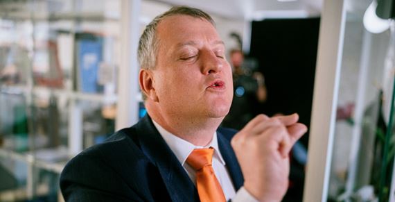 Do kín mieri drsná komédia Na plech v réžii rapera Řezníka