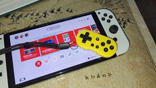 CRKD Atom je univerzlny gamepad vekosti kenky 