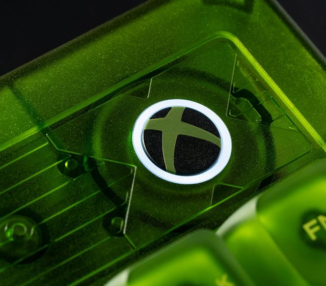 8BitDO firma predstavila retro Xbox kl�vesnicu a my� 