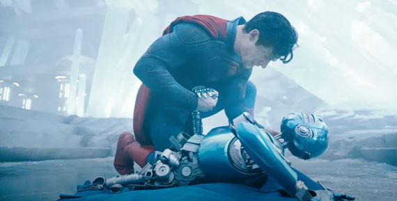 Superman, akého poznáme z komiksov – prvé zábery z nového filmu vzbudili očakávania