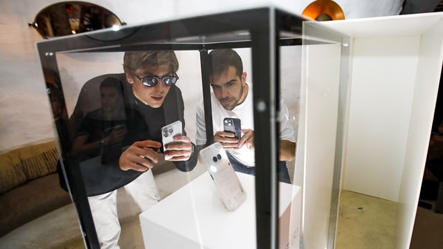 Nothing Phone (2a) teasuje svoj dizajn 