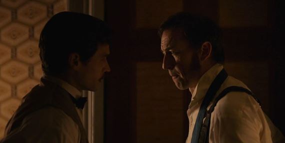 Netflix, HBO Max, Apple TV+ novinky: Manhunt, Wonka, Philomena, Paula, The Bloody Hundreth ... 