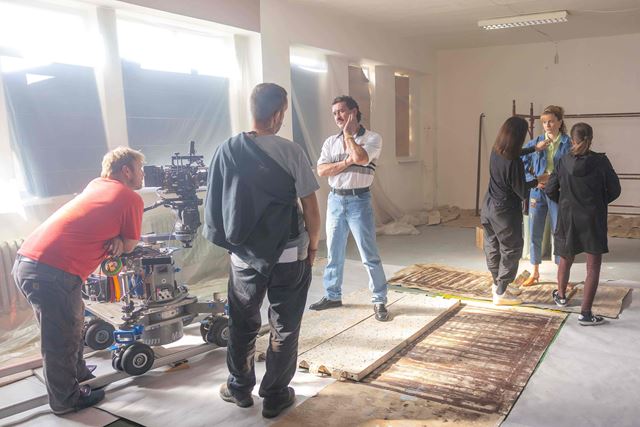 V Justinom palci padla vera posledn klapka thrilleru Miki. inkuje v om 107 hercov 