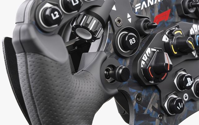 Fanatec spustil predaj Clubsport Racing Wheel F1 bundlu 