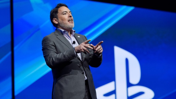 Bývalý šéf Playstationu, Shawn Layden hovorí, že exkluzivity sú achillovou pätou firiem