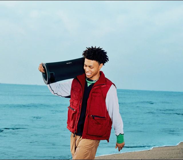 Sony predstavuje nov� rad reproduktorov a headsetov ULT POWER SOUND 