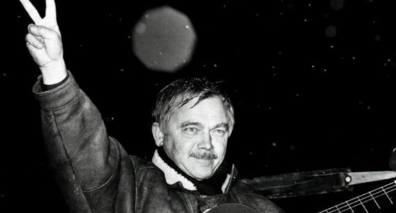 Karel Kryl ďakujeme, že si bol: 80 rokov spievajúceho básnika a rebela