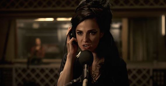 Je tu mj a Back to Black ide do kn. Navnate sa poslednm trailerom