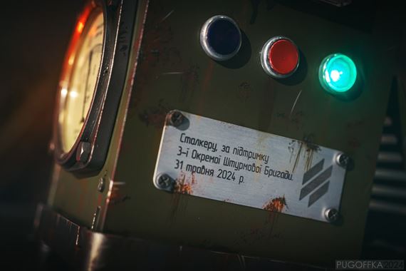 Tento custom Xbox Series X so STALKER t�mou chce pom�c� Ukrajine