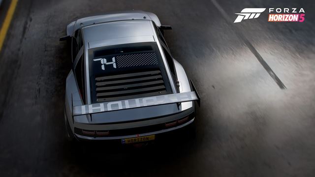 Forza Horizon 5 nasko�� na retrovlnu v Retroware sez�ne 