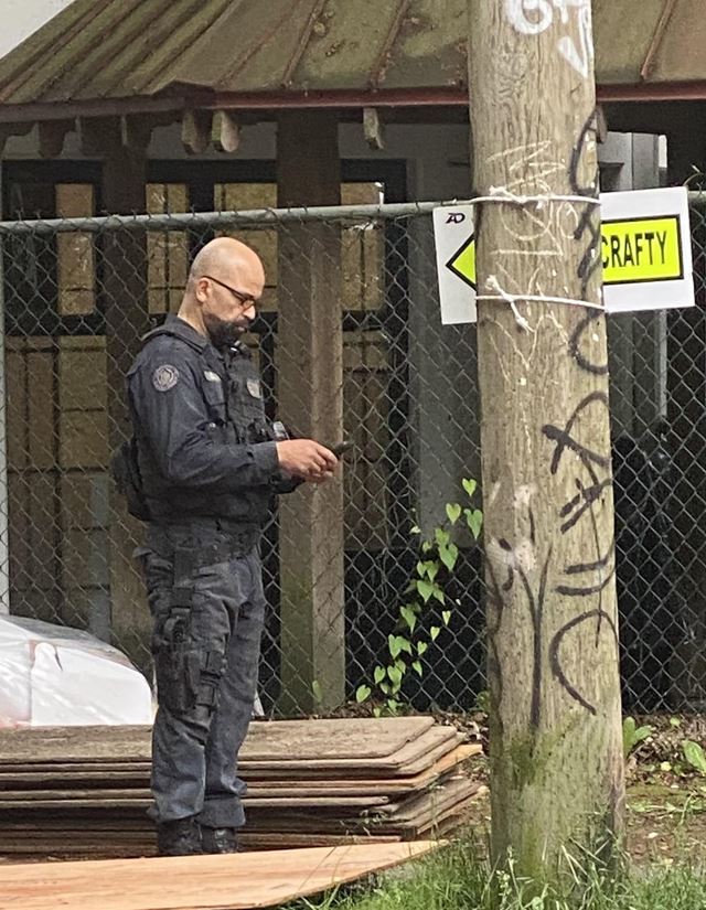 Leaknut� fotky z nakr�cania The Last of Us n�m ukazuj� Isaaca 