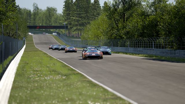 Pozrite si jazdu na Nurburgringu v Assetto Corsa Competizine 