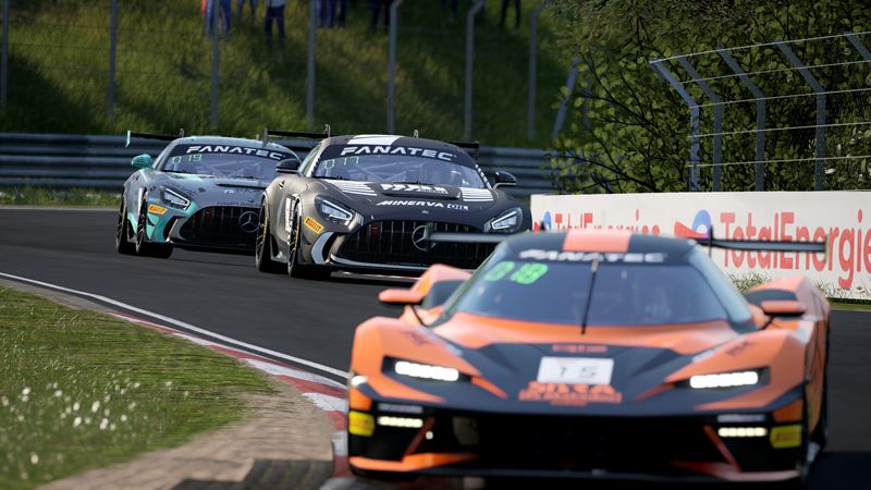 Pozrite si jazdu na Nurburgringu v Assetto Corsa Competizine