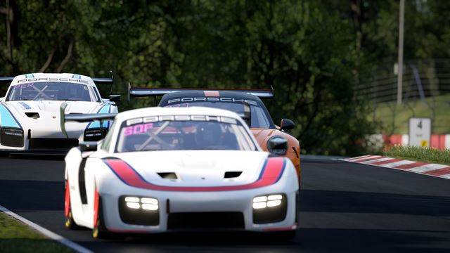 Pozrite si jazdu na Nurburgringu v Assetto Corsa Competizine 