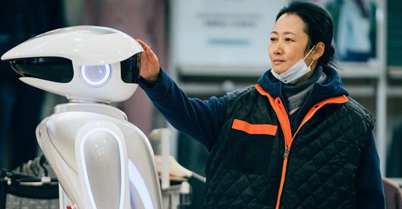 25 rokov nakrcal jeden film. Novinka od poprednho nskeho autora mieri do USA