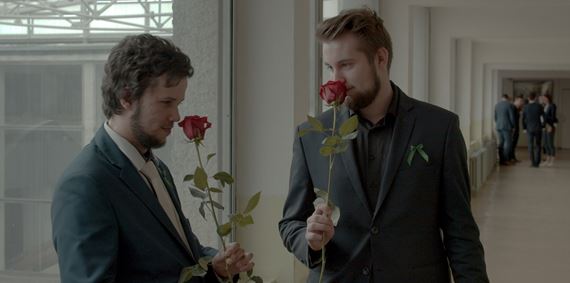 Dospievajú síce v rôznych krajinách, no aj tak všetci hľadajú bezpečné miesto. Do kín prichádza film Kam patrím?