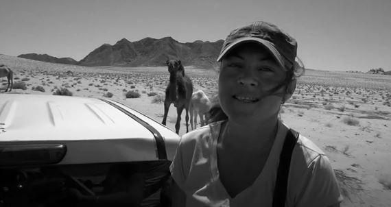 Tí, ktorí tancujú v tme je energický film o mladých nevidomých, ktorý sa nebojí humoru