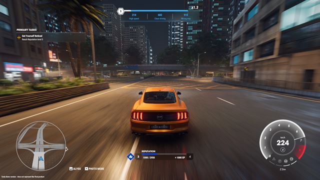 �o uk�zalo demo Test Drive Unlimited Solar Crown? 