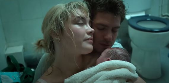 V A24 sa chystajú na Toronto. Predstavil horko-sladkú romantickú komédiu We Live In Time