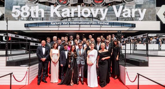 Po veľkolepom úspechu na MFF Karlove Vary mieria Vlny do slovenských miest s exkluzívnymi predpremiérami