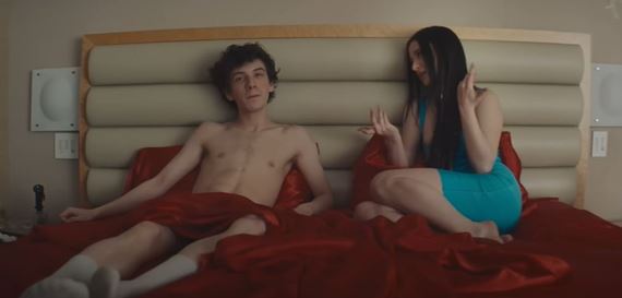 Anora. Víťaz Zlatej palmy režiséra Seana Bakera konečne s prvým trailerom