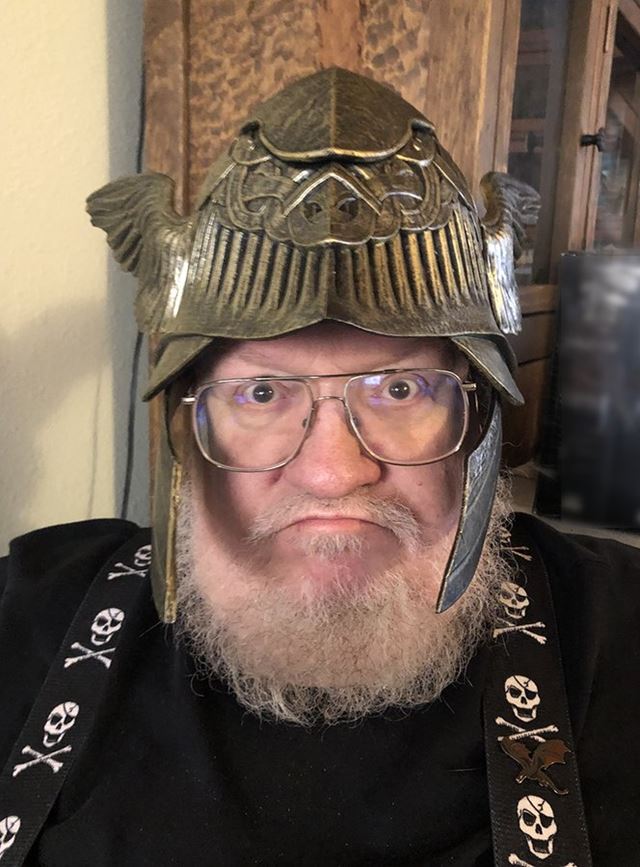 George R.R. Martin po vzore japonskch vvojrov krypticky teasuje filmov i serilov adaptciu Elden Ringu  