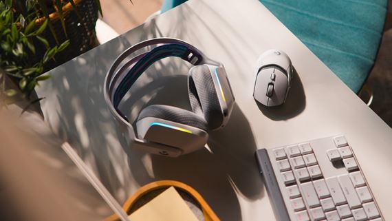 Logitech predstavuje nízkoprofilovú klávesnicu G515 a myšku G309 LIGHTSPEED