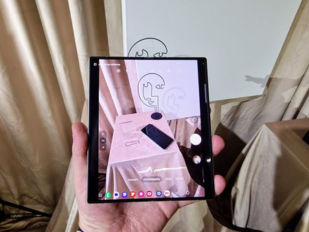 Samsung predstavil nov otvracie mobily Galaxy Z Fold6 a Galaxy Z Flip6  