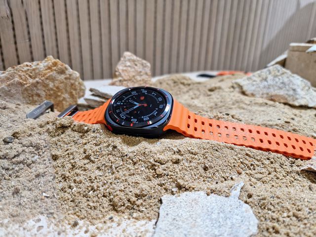 Samsung priniesol nov� p�sobiv� Galaxy Watch Ultra hodinky, pridal Galaxy Watch7 a nov� Galaxy Buds 