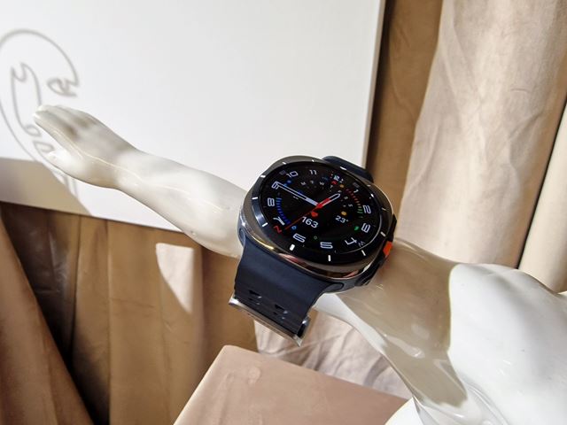 Samsung priniesol nov� p�sobiv� Galaxy Watch Ultra hodinky, pridal Galaxy Watch7 a nov� Galaxy Buds 